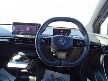 MG MG4 51kWh SE Auto 5dr