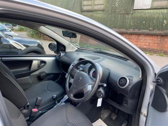 Peugeot 107 1.0 12V Active 2 Tronic Euro 5 5dr