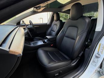 Tesla Model 3 (Dual Motor) Long Range Auto 4WDE 4dr