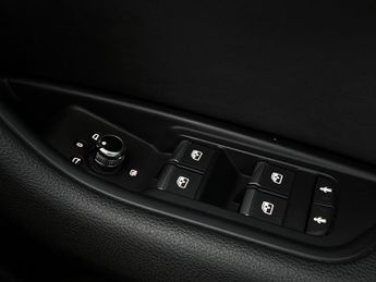 Audi A4 3.0 TDI V6 S line S Tronic quattro Euro 6 (s/s) 4dr