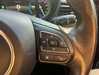 MG MG5 52.5kWh Exclusive Auto 5dr