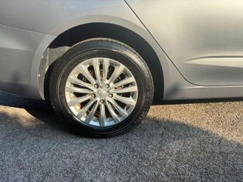MG MG5 52.5kWh Exclusive Auto 5dr