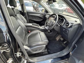 MG MG ZS 44.5kWh Exclusive Auto 5dr