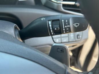 Hyundai IONIQ 38.3kWh Premium Auto 5dr