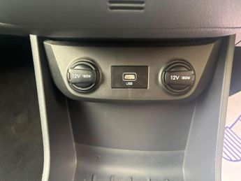 Hyundai IONIQ 38.3kWh Premium Auto 5dr