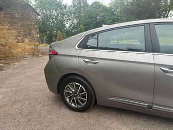 Hyundai IONIQ 38.3kWh Premium Auto 5dr