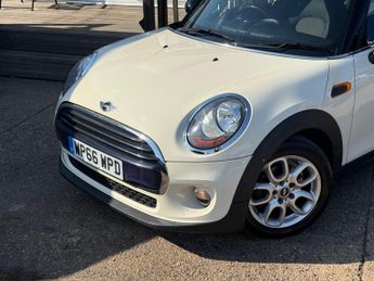 MINI Hatch 1.5 Cooper Auto Euro 6 (s/s) 5dr