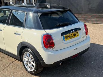 MINI Hatch 1.5 Cooper Auto Euro 6 (s/s) 5dr
