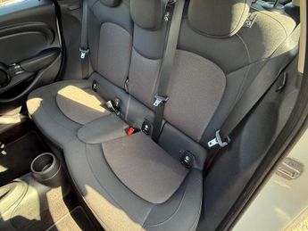 MINI Hatch 1.5 Cooper Auto Euro 6 (s/s) 5dr