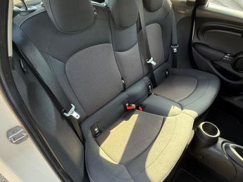 MINI Hatch 1.5 Cooper Auto Euro 6 (s/s) 5dr