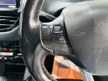 Peugeot 2008 1.2 PureTech Allure EAT Euro 6 (s/s) 5dr