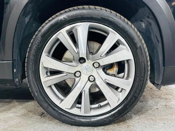 Peugeot 2008 1.2 PureTech Allure EAT Euro 6 (s/s) 5dr
