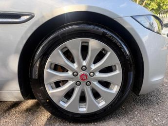 Jaguar XE 2.0d Prestige Auto Euro 6 (s/s) 4dr