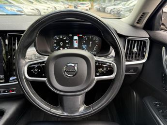 Volvo V90 2.0 T4 GPF Momentum Pro Auto Euro 6 (s/s) 5dr