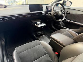 MG MG4 64kWh XPOWER Auto 4WD 5dr (Dual Motor)