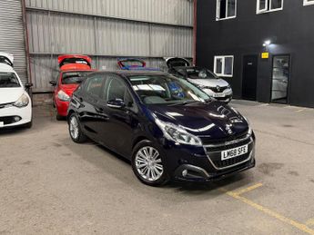 Peugeot 208 1.2 PureTech Signature Euro 6 (s/s) 5dr