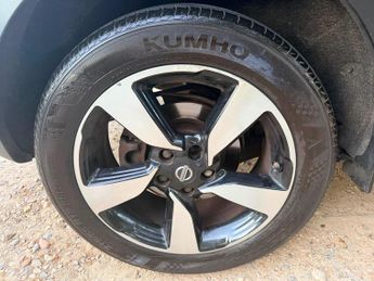 Nissan Qashqai 1.2 DIG-T n-tec+ XTRON 2WD Euro 5 (s/s) 5dr