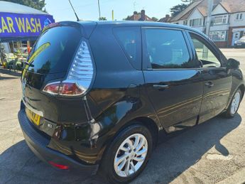 Renault Scenic 1.5 dCi Dynamique TomTom EDC Euro 5 5dr