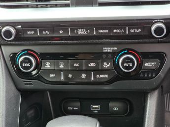 Kia Niro 1.6 GDi 3 SUV 5dr Petrol Hybrid DCT Euro 6 (s/s) (139 bhp)
