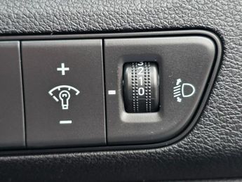 Kia Niro 1.6 GDi 3 SUV 5dr Petrol Hybrid DCT Euro 6 (s/s) (139 bhp)