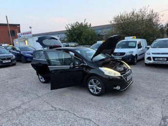 Peugeot 208 1.6 e-HDi Allure Euro 5 (s/s) 5dr