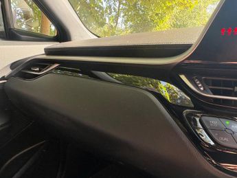 Toyota C-HR 1.8 VVT-h Icon CVT Euro 6 (s/s) 5dr