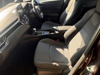 Toyota C-HR 1.8 VVT-h Icon CVT Euro 6 (s/s) 5dr