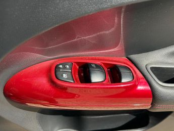 Nissan Juke 1.6 Tekna XTRON Euro 5 5dr
