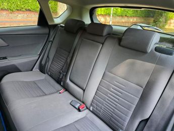 Toyota Auris 1.8 VVT-h Icon CVT Euro 6 (s/s) 5dr (Safety Sense)