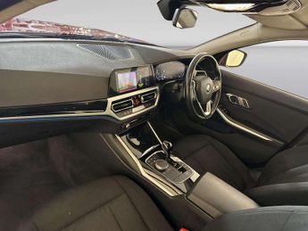 BMW 3 Series 2.0 330e 12kWh SE Pro Saloon 4dr Petrol Plug-in Hybrid Auto Euro