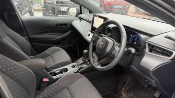 Toyota Corolla 1.8 VVT-h CVT Euro 6 (s/s) 5dr