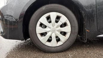 Toyota Corolla 1.8 VVT-h CVT Euro 6 (s/s) 5dr