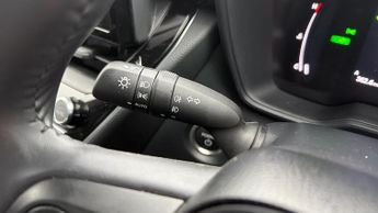 Toyota Corolla 1.8 VVT-h CVT Euro 6 (s/s) 5dr