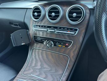 Mercedes-Benz C Class 2.1 C300dh AMG Line (Premium) G-Tronic+ Euro 6 (s/s) 5dr