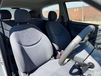 Toyota Yaris 1.3 VVT-i 16v SR 3dr