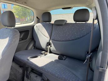 Toyota Yaris 1.3 VVT-i 16v SR 3dr