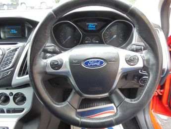Ford Focus 1.0T EcoBoost Zetec S Euro 5 (s/s) 5dr