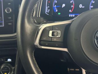 Volkswagen T-Roc 1.5 TSI GPF EVO R-Line SUV 5dr Petrol DSG Euro 6 (s/s) (150 ps)