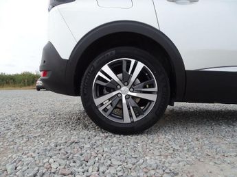 Peugeot 5008 1.2 PureTech Allure Premium + EAT Euro 6 (s/s) 5dr
