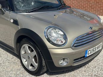 MINI Convertible 1.6 Cooper Auto Euro 4 2dr