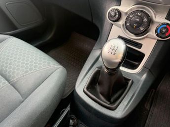 Ford Fiesta 1.25 Zetec 5dr
