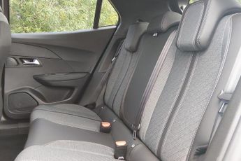 Peugeot E-2008 54kWh Allure Auto 5dr (11kW Charger)