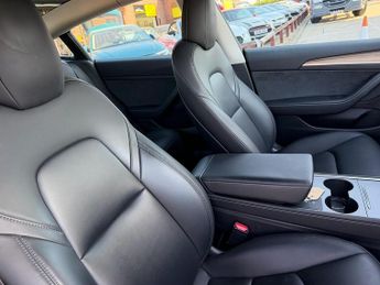 Tesla Model 3 (Dual Motor) Performance Saloon 4dr Electric Auto 4WDE (Performa