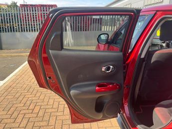 Nissan Juke 1.6 Acenta Premium CVT Euro 5 5dr