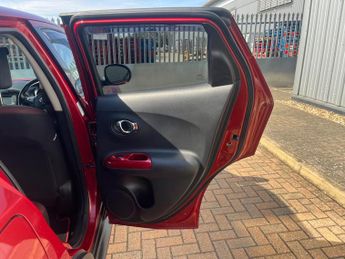 Nissan Juke 1.6 Acenta Premium CVT Euro 5 5dr