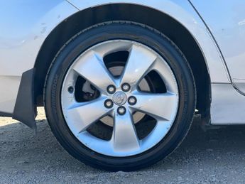 Toyota Prius 1.8 VVT-h T Spirit CVT Euro 5 (s/s) 5dr