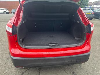 Nissan Qashqai 1.6 dCi N-Connecta XTRON 2WD Euro 6 (s/s) 5dr