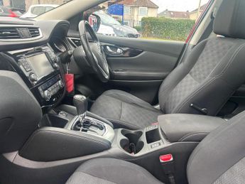 Nissan Qashqai 1.6 dCi N-Connecta XTRON 2WD Euro 6 (s/s) 5dr