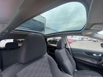 Nissan Qashqai 1.6 dCi N-Connecta XTRON 2WD Euro 6 (s/s) 5dr