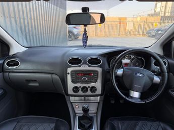 Ford Focus 1.6 Zetec 5dr